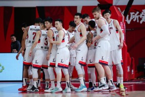 集结日突围战来临；新疆广汇围绕足总杯回应争议；压力陡增；心理建设被强调的简单介绍-JBO官网