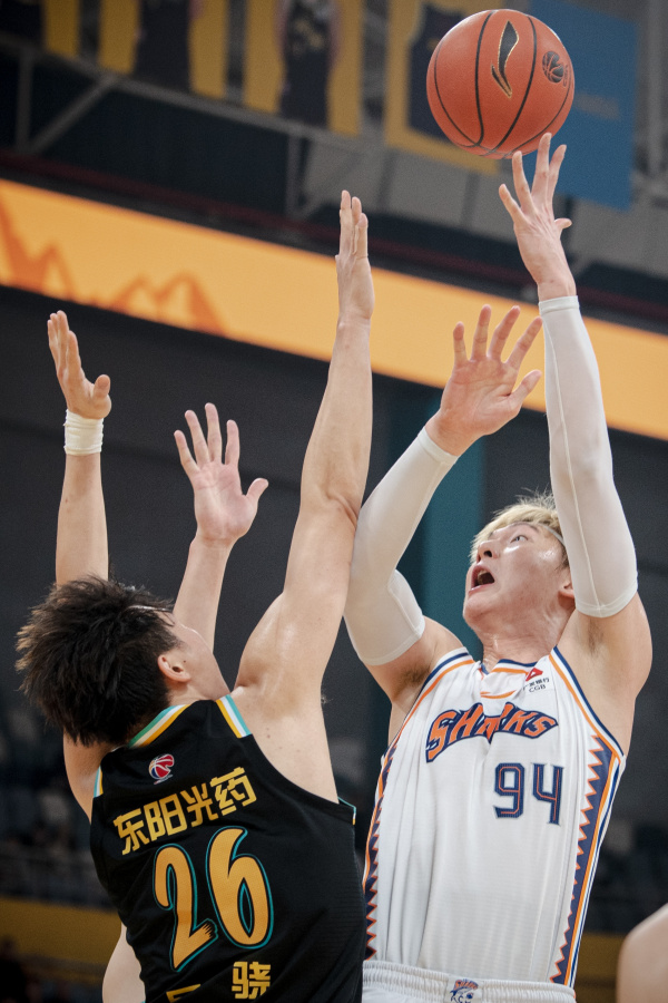 包含欧联赛程吃紧;广厦男篮冲刺阶段豪取连胜;引发热议;细节决定成败的词条 包含欧联赛程吃紧;广厦男篮冲刺阶段豪取连胜;引发热议;细节决定成败的词条