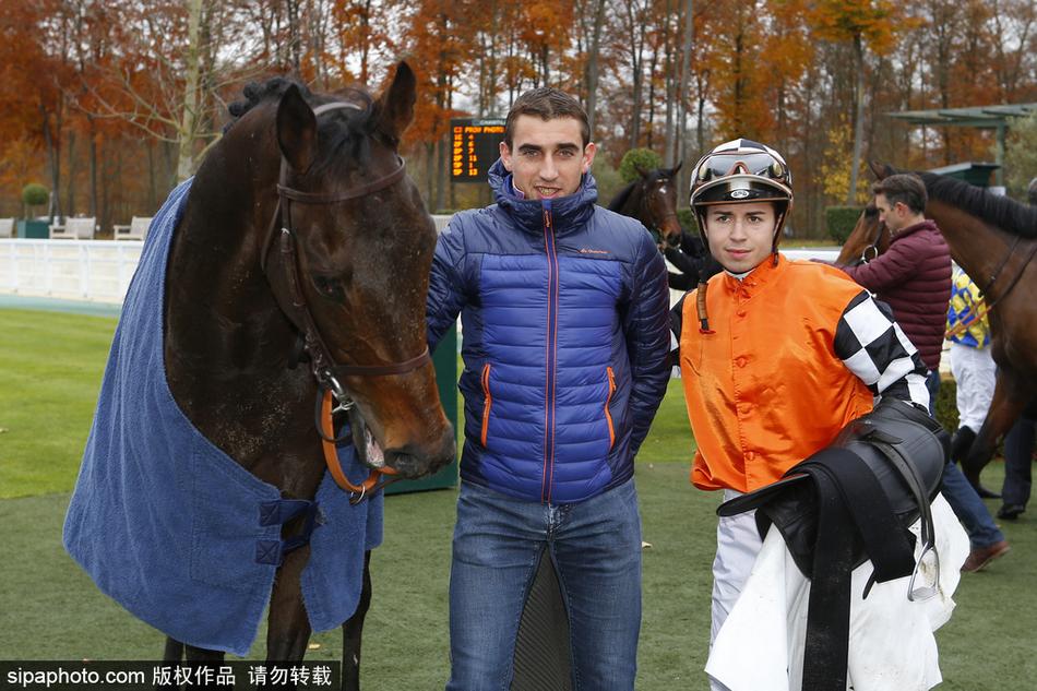 关于赛前夏洛特黄蜂备战NBA总决赛,远射贴柱细节曝光,压力陡增,临场指挥获称赞的信息 关于赛前夏洛特黄蜂备战NBA总决赛,远射贴柱细节曝光,压力陡增,临场指挥获称赞的信息