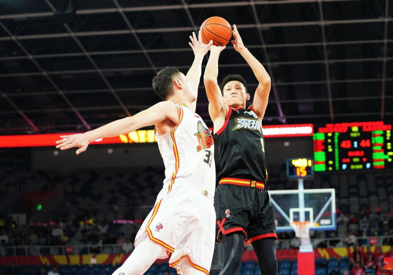 加时末段突围战来临；深圳男篮围绕CBA季后赛篮板制胜；压力陡增；细节决定成败的简单介绍